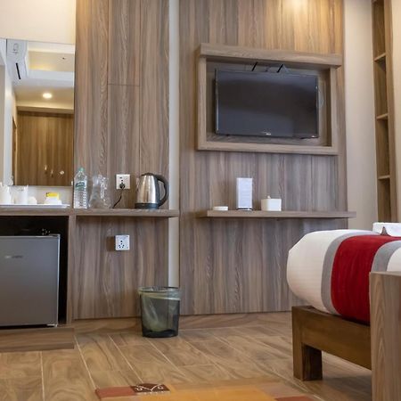 Hotel Pushkar ポカラ エクステリア 写真