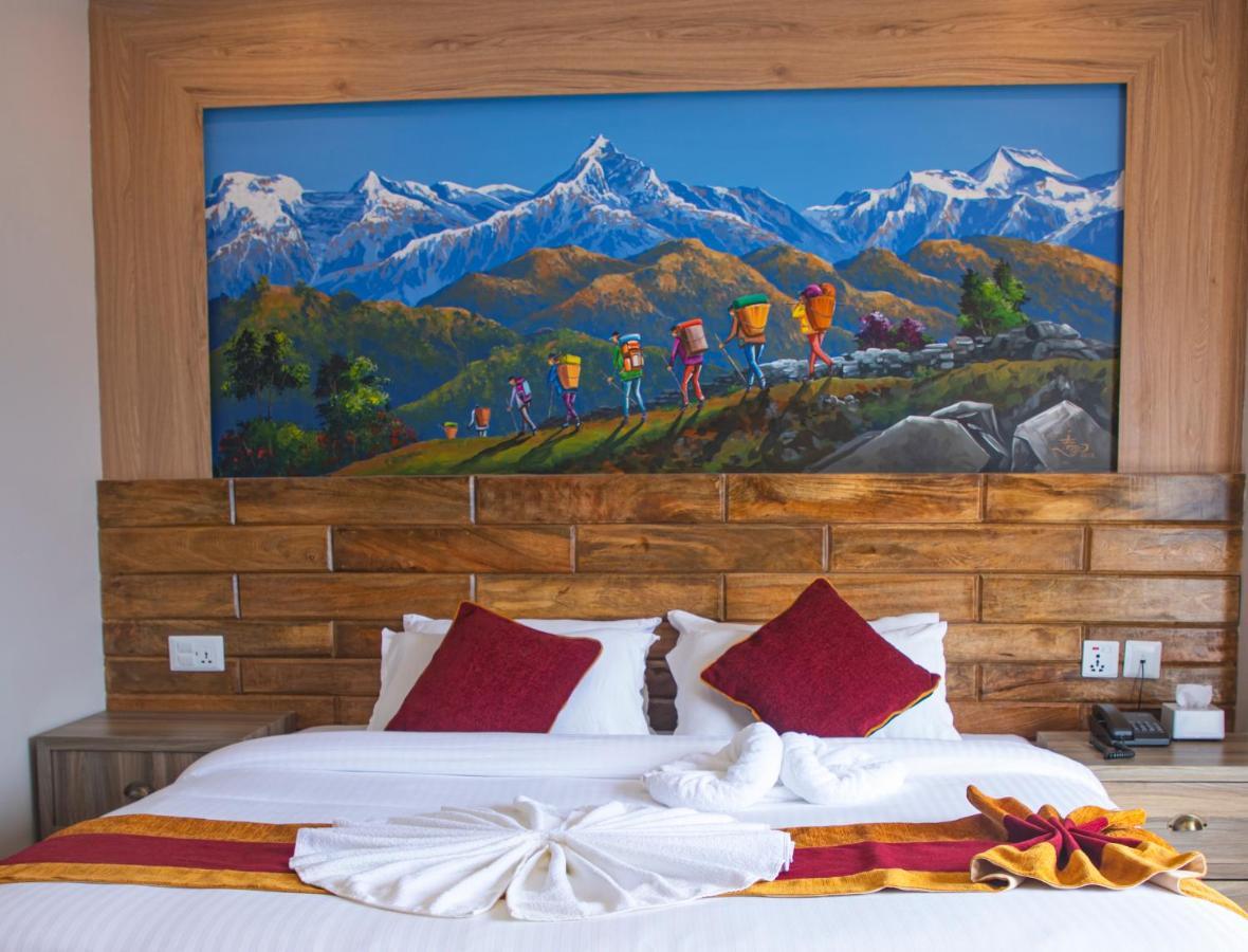 Hotel Pushkar ポカラ エクステリア 写真