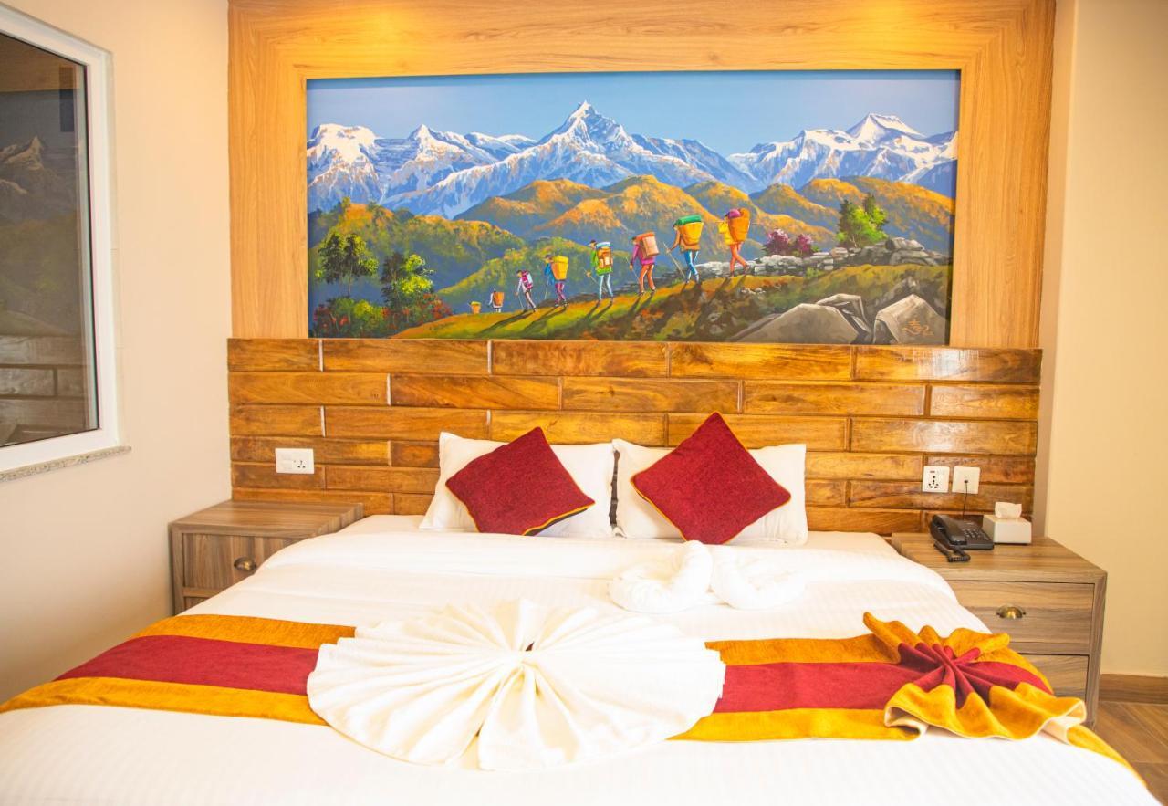 Hotel Pushkar ポカラ エクステリア 写真