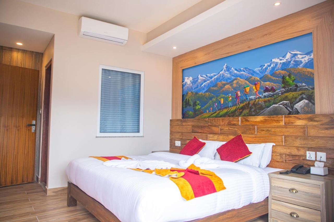 Hotel Pushkar ポカラ エクステリア 写真